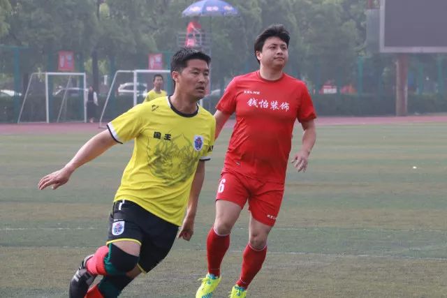 莱万对拜仁数据：7次射门未进球 46次触球26次传球